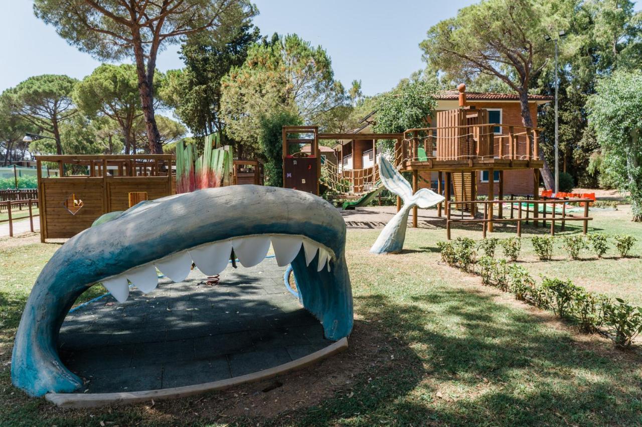 Golfo Del Sole Hotel & Holiday Resort Follonica Exterior photo