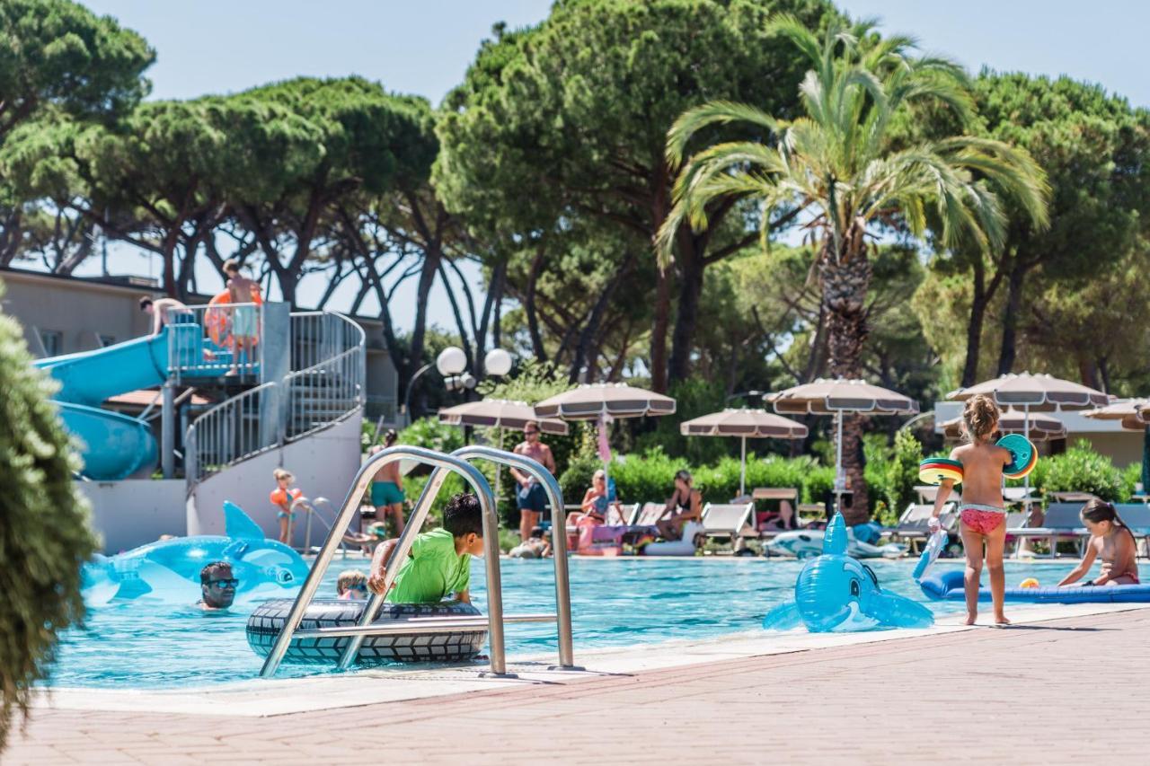 Golfo Del Sole Hotel & Holiday Resort Follonica Exterior photo